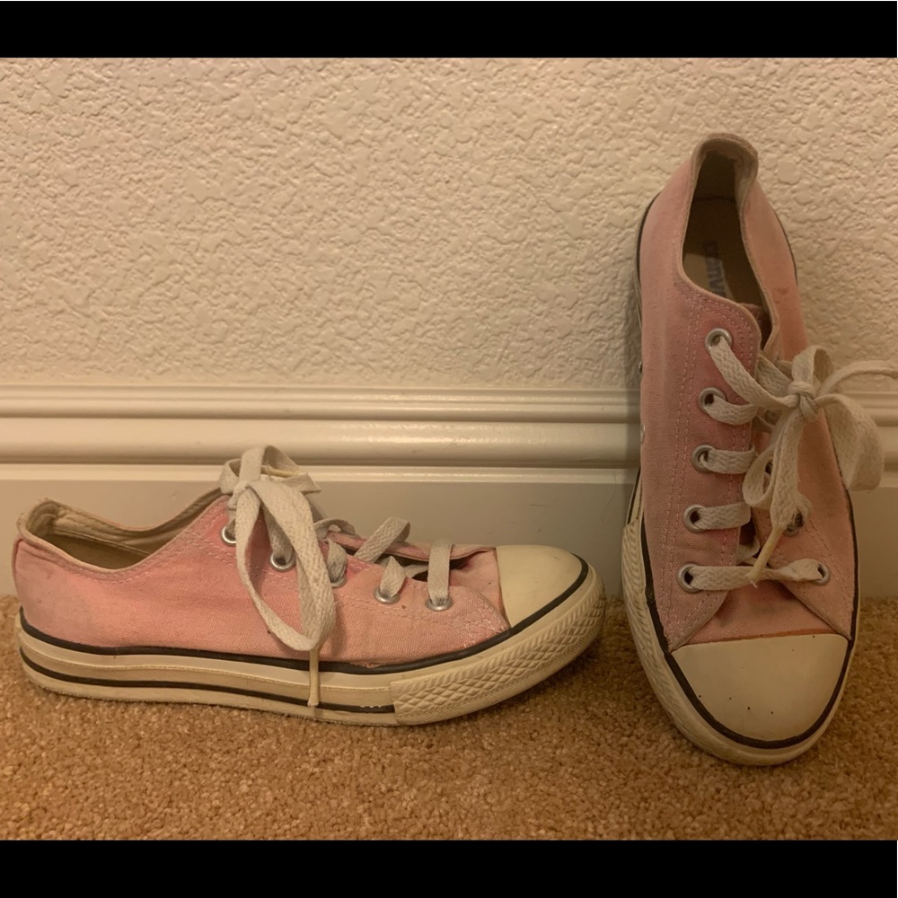 Pink Converse - Picture 2 of 2